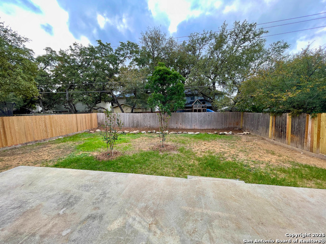 Image 12 of 14 For 8858 Roquefort