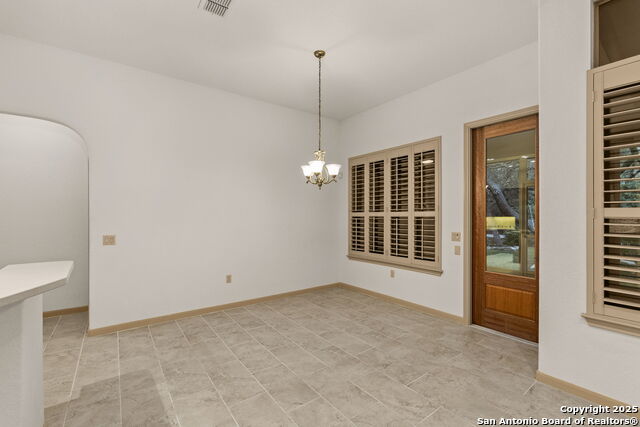 Image 17 of 37 For 146 Roseheart