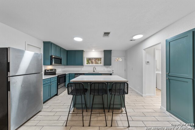 Image 14 of 50 For 143 Park