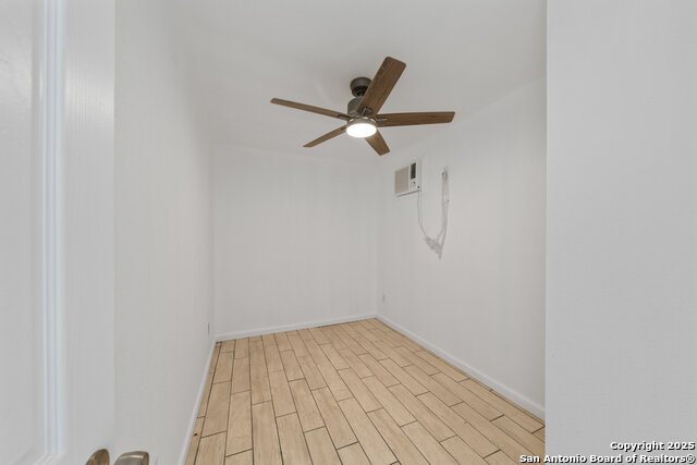 Image 22 of 50 For 143 Park