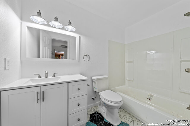 Image 23 of 50 For 143 Park