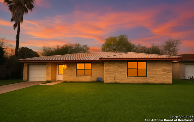 Details for 902 Flournoy W, Beeville, TX 78102