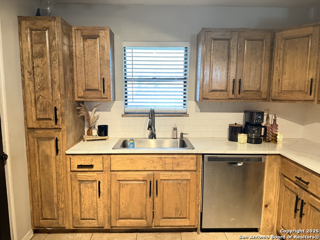 Image 5 of 15 For 902 Flournoy W