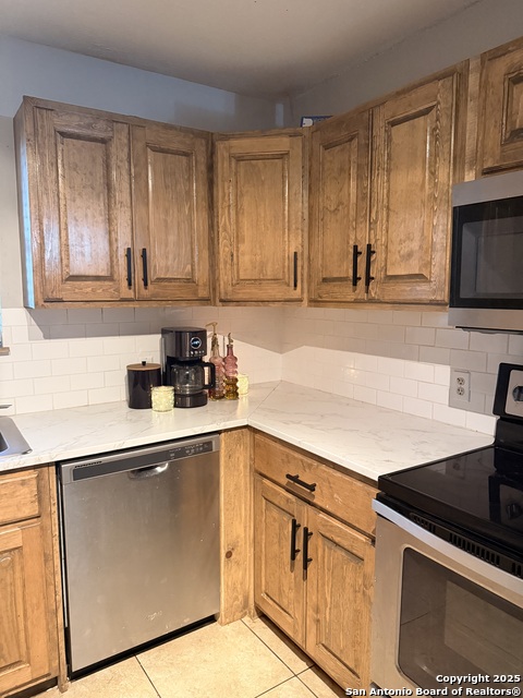 Image 8 of 15 For 902 Flournoy W