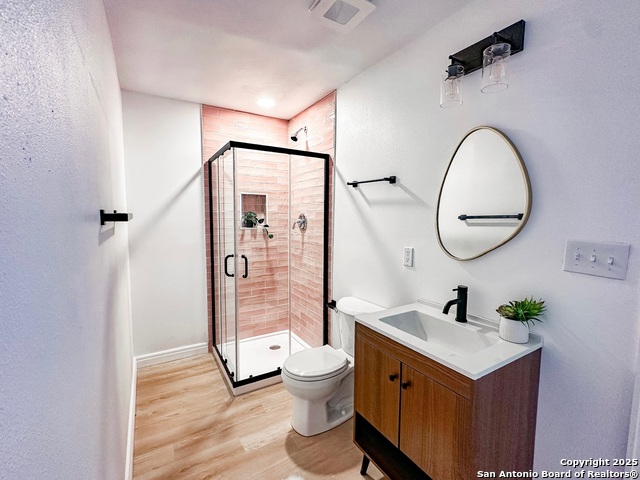 Image 59 of 60 For 102 Luther