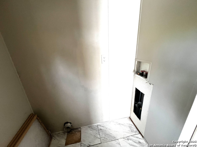 Image 11 of 24 For 222 B Street