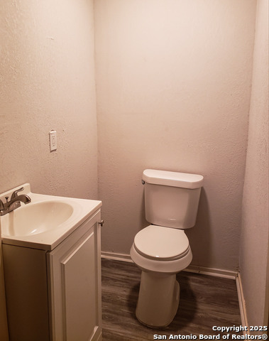 Listing photo id 16 for 1211 Gladstone