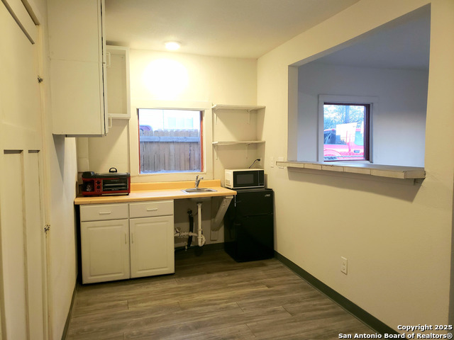 Listing photo id 3 for 1211 Gladstone