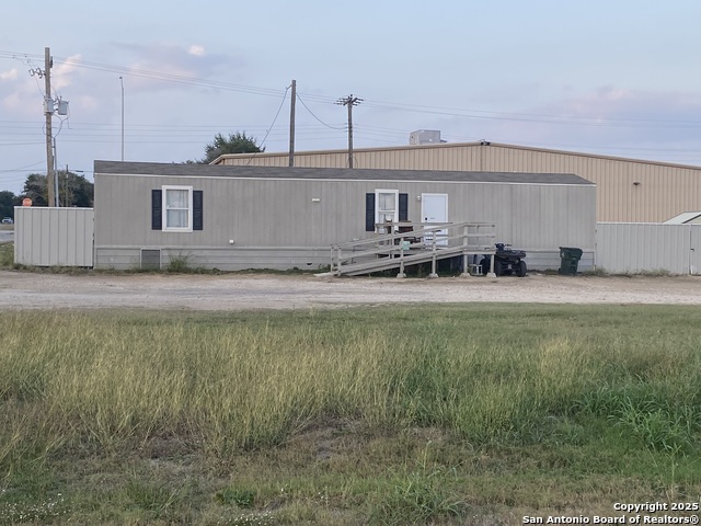 Listing photo id 0 for 201 Front E