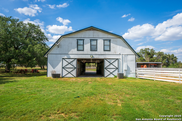 Listing photo id 28 for 2310 State Highway 97