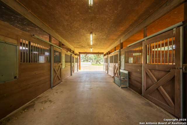 Listing photo id 34 for 2310 State Highway 97