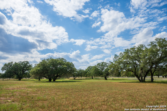 Listing photo id 38 for 2310 State Highway 97