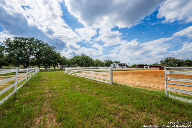 Listing photo id 42 for 2310 State Highway 97