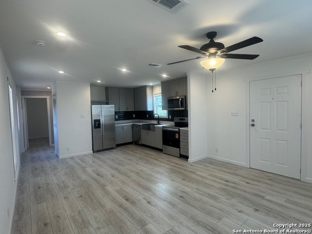 Listing photo id 0 for 213 White W