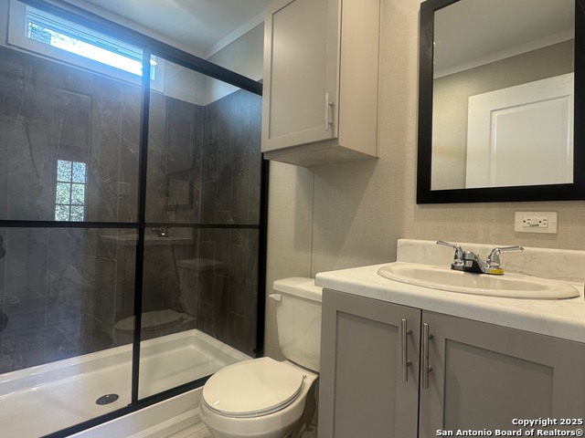 Listing photo id 5 for 213 White W