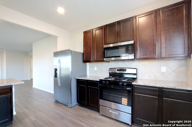 Image 3 of 18 For 2091 Olivia