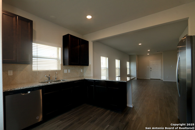 Image 5 of 18 For 2091 Olivia