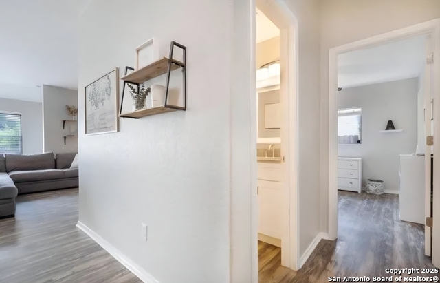 Image 5 of 16 For 6706 Tezel Oaks