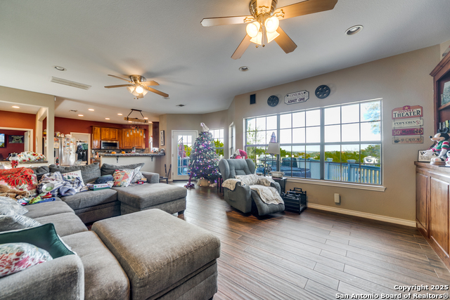 Image 10 of 29 For 425 River Mountain