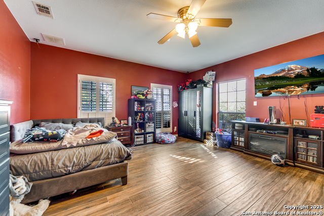 Image 16 of 29 For 425 River Mountain