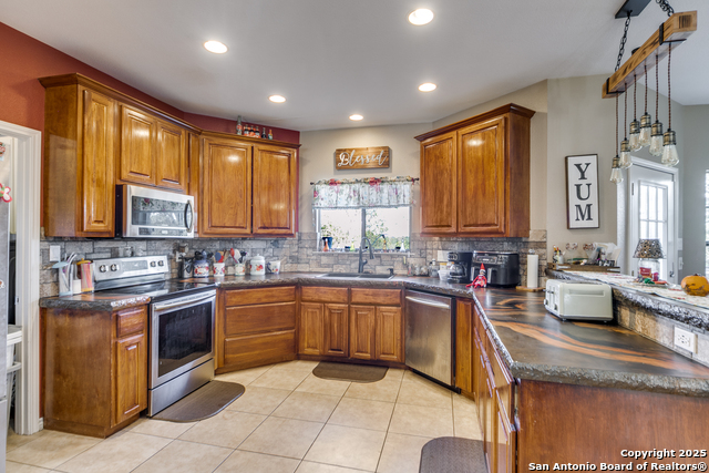 Image 5 of 29 For 425 River Mountain