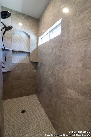 Image 15 of 45 For 112 Archer Ridge Dr