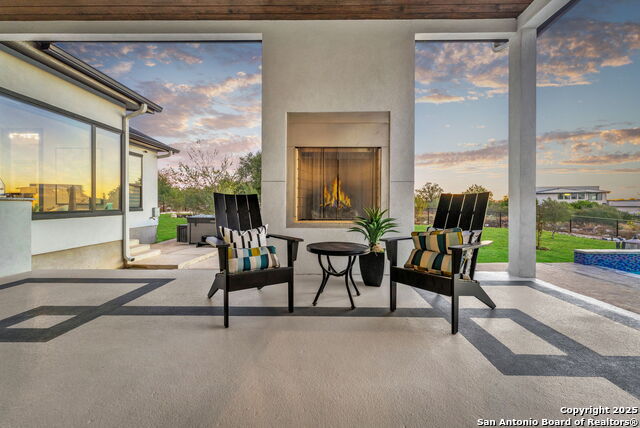 Listing photo id 99 for 1347 Bordeaux Lane