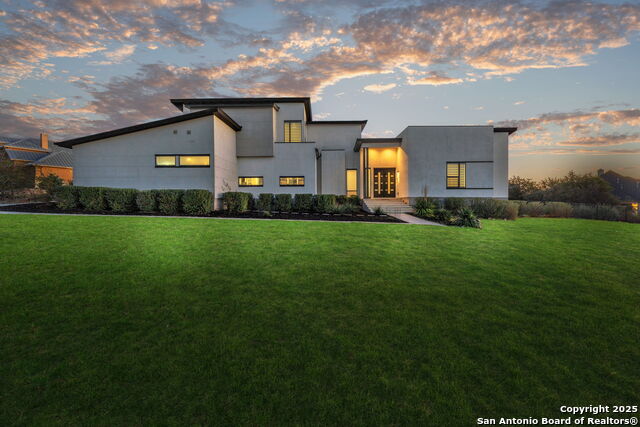 Listing photo id 1 for 1347 Bordeaux Lane