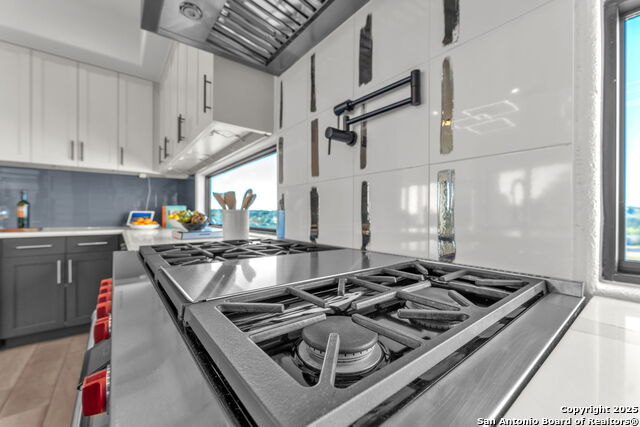 Listing photo id 29 for 1347 Bordeaux Lane