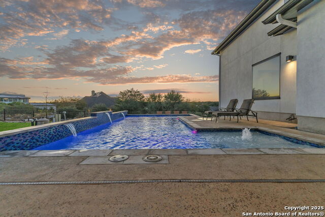 Listing photo id 3 for 1347 Bordeaux Lane