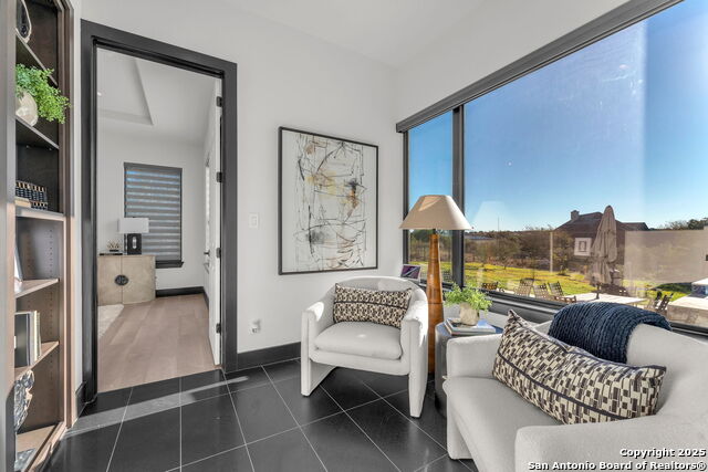 Listing photo id 58 for 1347 Bordeaux Lane