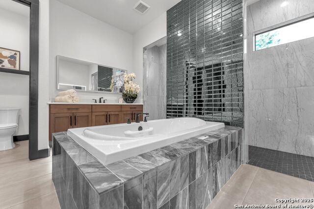 Listing photo id 65 for 1347 Bordeaux Lane