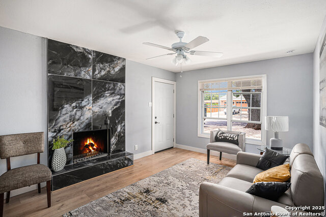 Image 5 of 34 For 406 Artemis