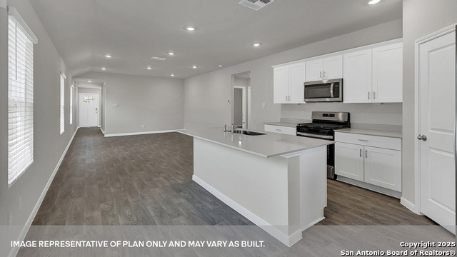 Image 17 of 34 For 136 Raymondville Path