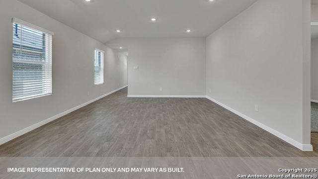 Image 7 of 34 For 136 Raymondville Path