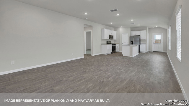 Image 9 of 34 For 136 Raymondville Path