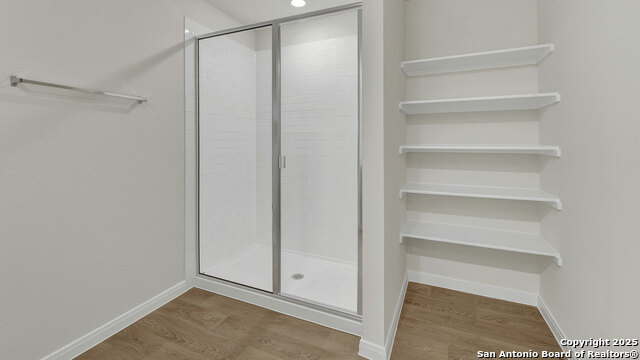 Image 22 of 37 For 105 Morning Side Grove