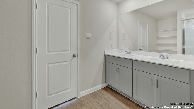 Image 23 of 37 For 105 Morning Side Grove