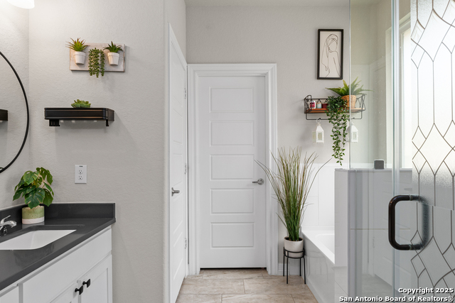 Image 16 of 31 For 11323 Begonia Rock