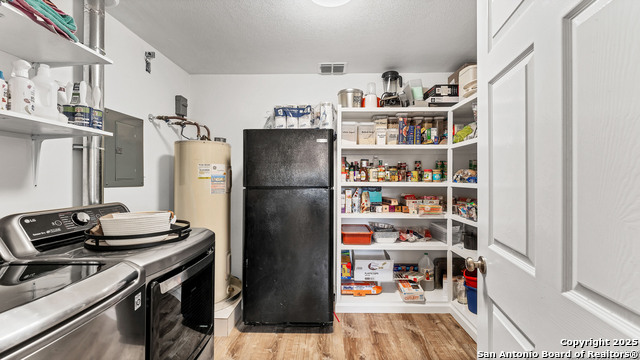 Image 16 of 45 For 404 Reiley  