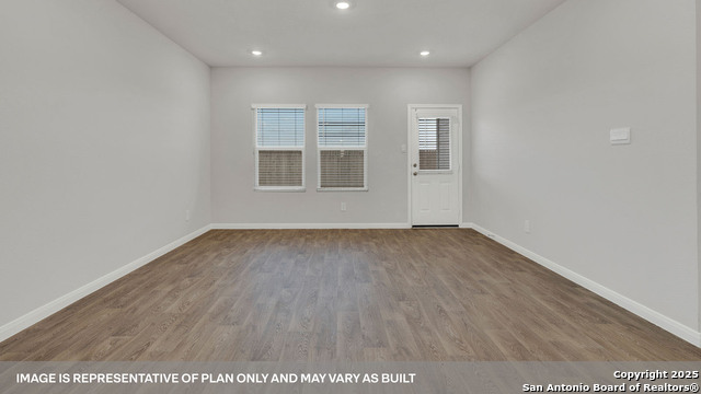 Image 17 of 46 For 141 Raymondville Path