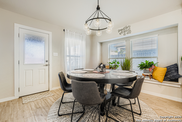 Image 7 of 29 For 1100 River Wood