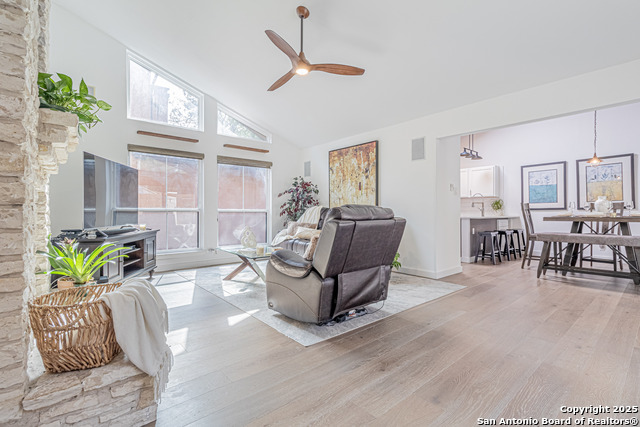 Image 12 of 52 For 1106 River Vista W