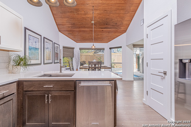 Image 27 of 52 For 1106 River Vista W