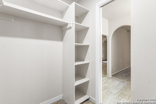 Image 19 of 25 For 5914 Forest Mill