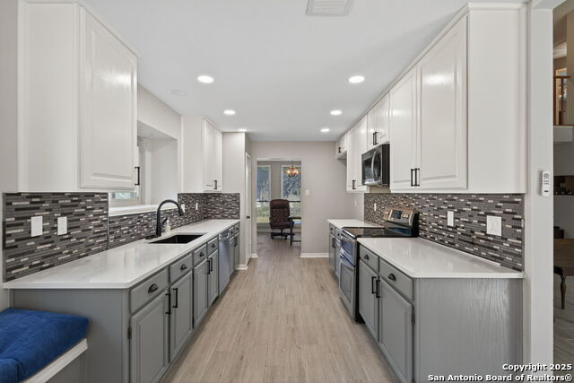 Listing photo id 8 for 7515 Forest Edge