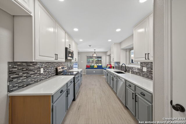 Listing photo id 9 for 7515 Forest Edge