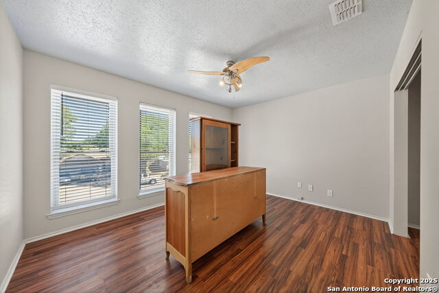 Listing photo id 20 for 7515 Forest Edge