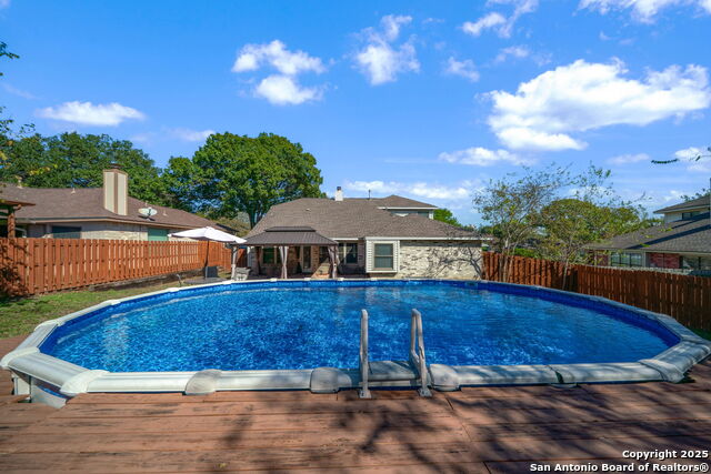 Listing photo id 25 for 7515 Forest Edge