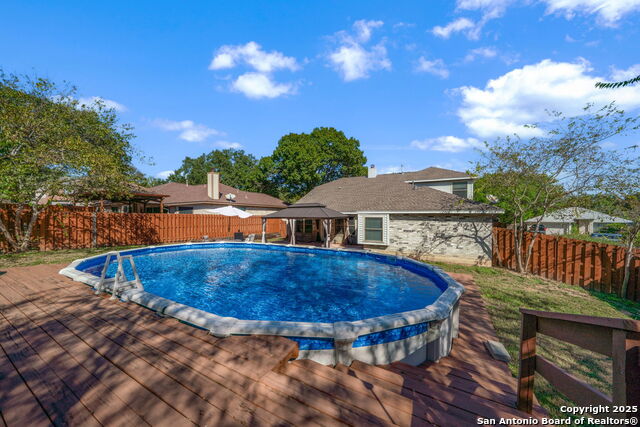 Listing photo id 26 for 7515 Forest Edge